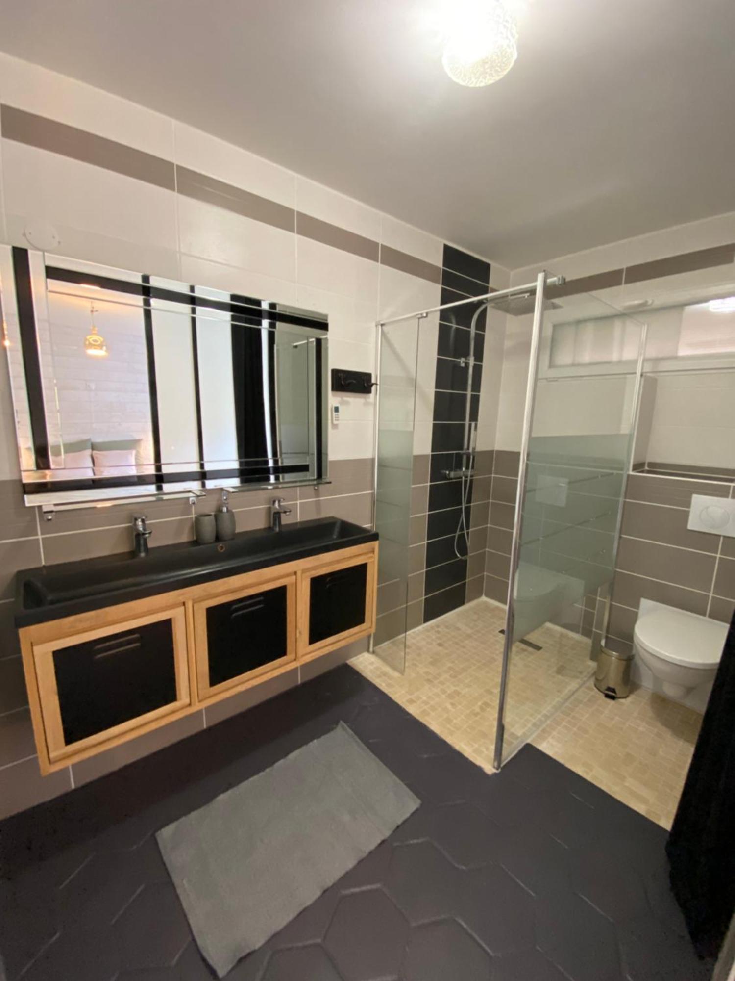 La Roca Flora Hotel Le Plan-de-la-Tour Екстериор снимка